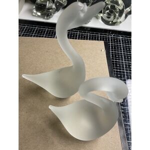 MCM Satin Blown Glass Swans Decor Frosted Retro VTG Animals Birds Taiwan
